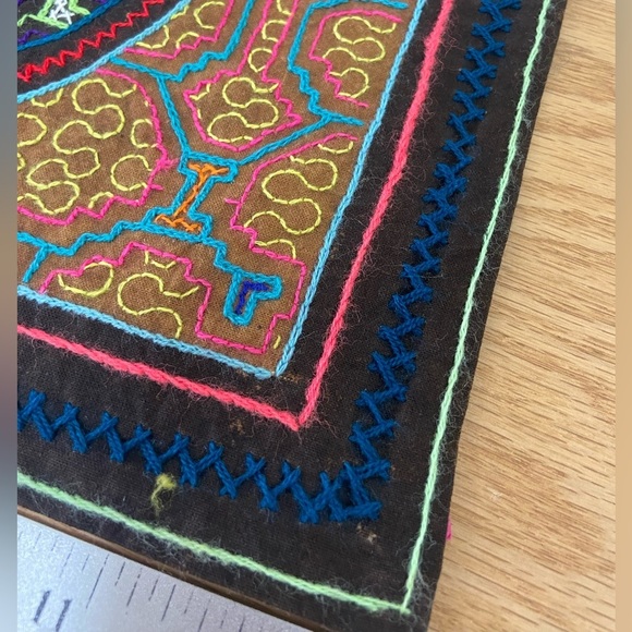Peruvian SHIPIBO A Song of Pachamama Embroidered Ayahuasca Textile - Picture 3 of 5